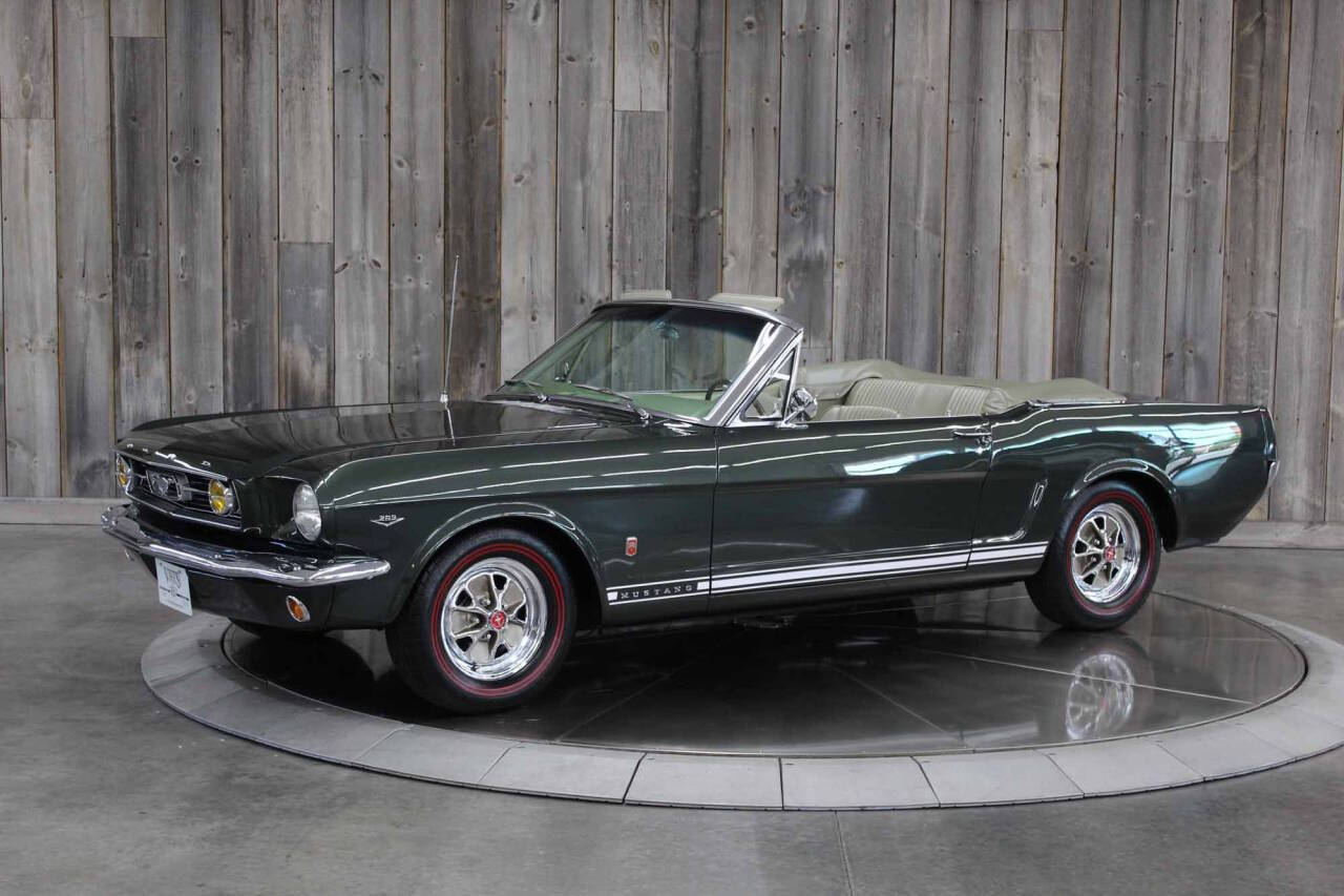 Ford-Mustang-1966-Green-White-And-Green