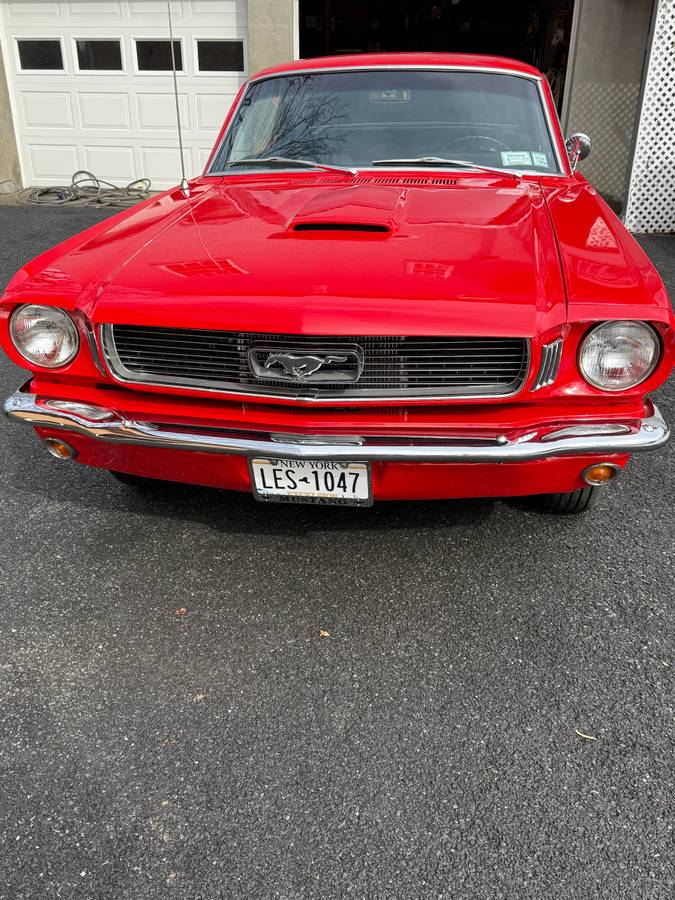 Ford-Mustang-1966-red