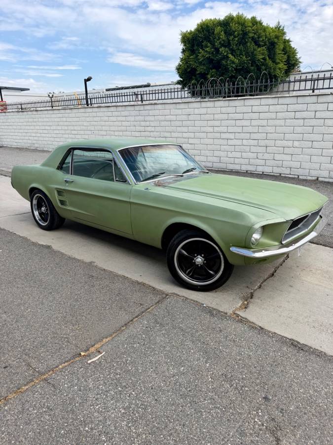 Ford-Mustang-1967
