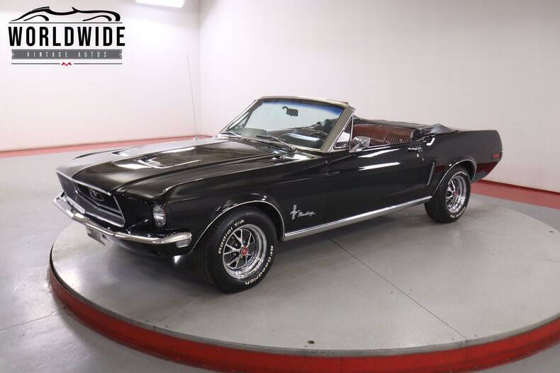 Ford-Mustang-1968-Black-Burgundy