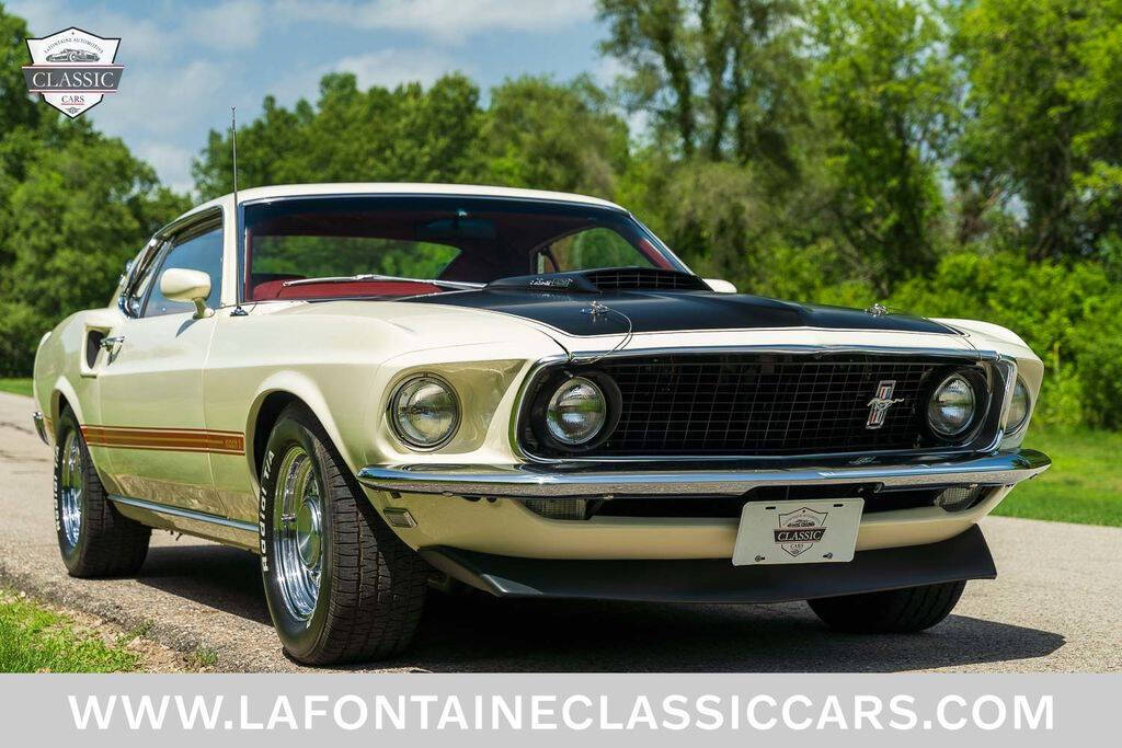 Ford-Mustang-1969-Wimbleton-White-Red