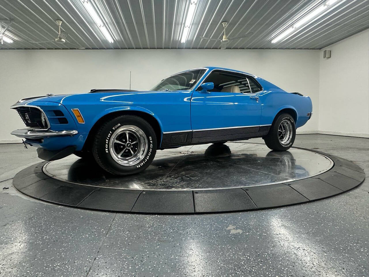 Ford-Mustang-1970-Blue-White