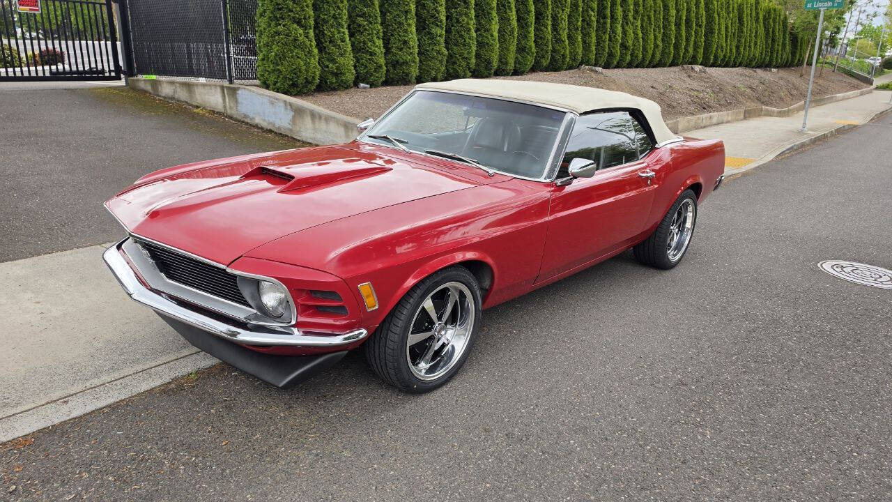 Ford-Mustang-1970-Red-Black