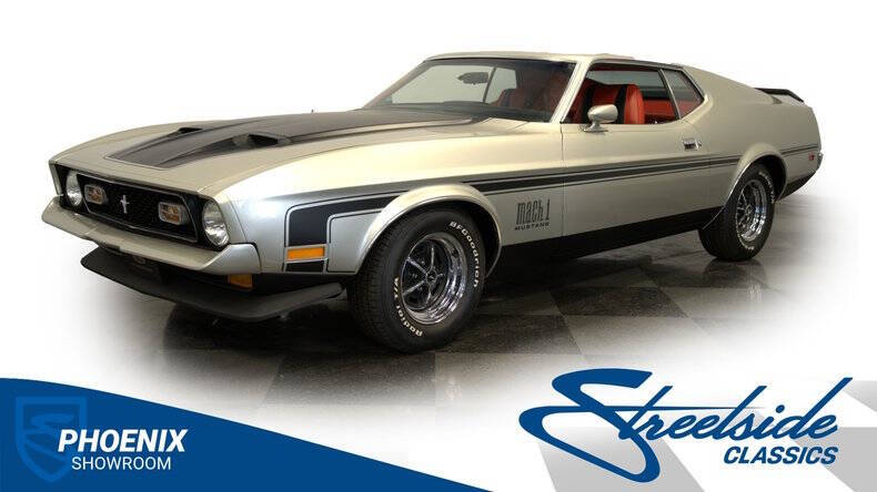 Ford-Mustang-1971-Light-Pewter-Metallic-Vermillion-Red