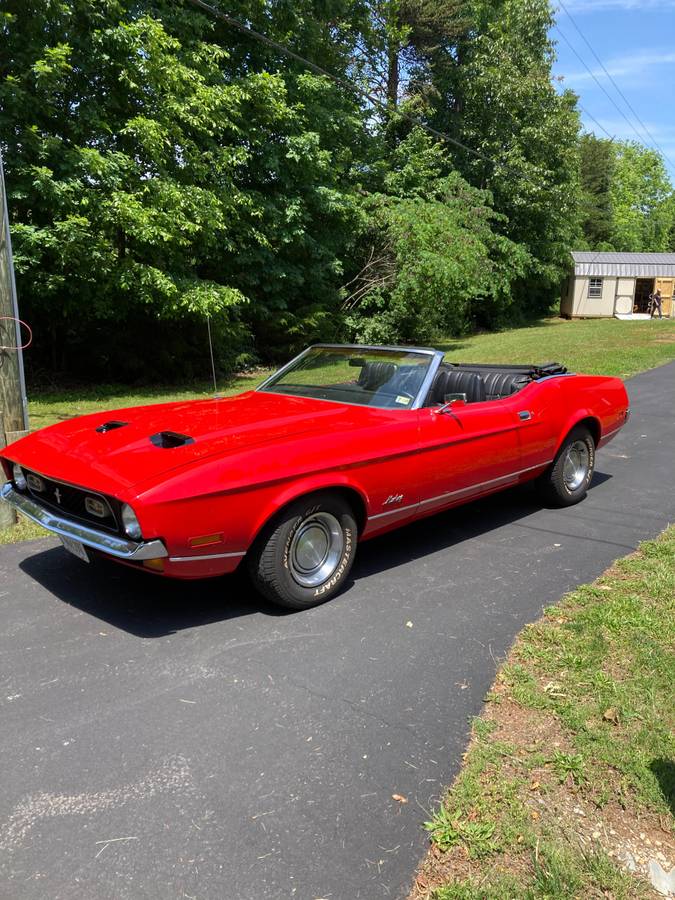 Ford-Mustang-1972-red
