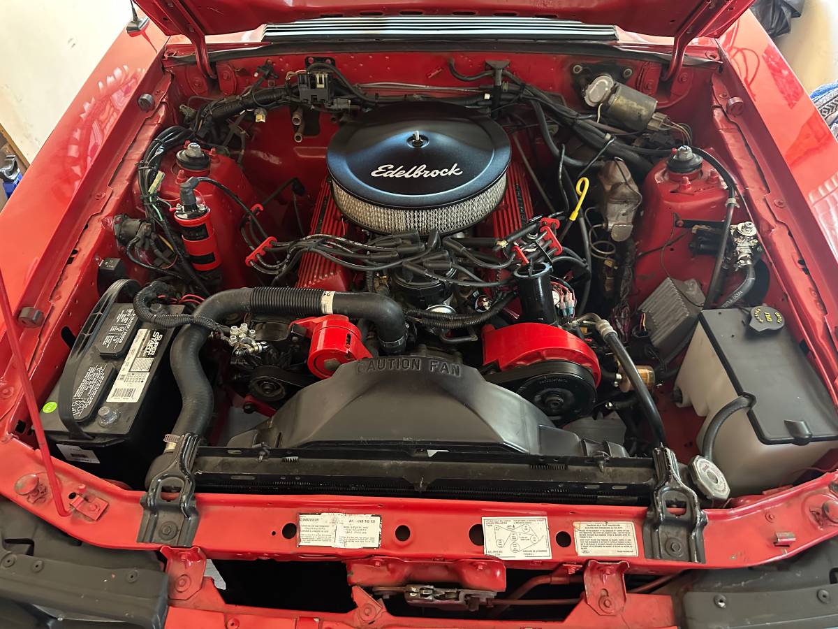 Ford-Mustang-1985-red