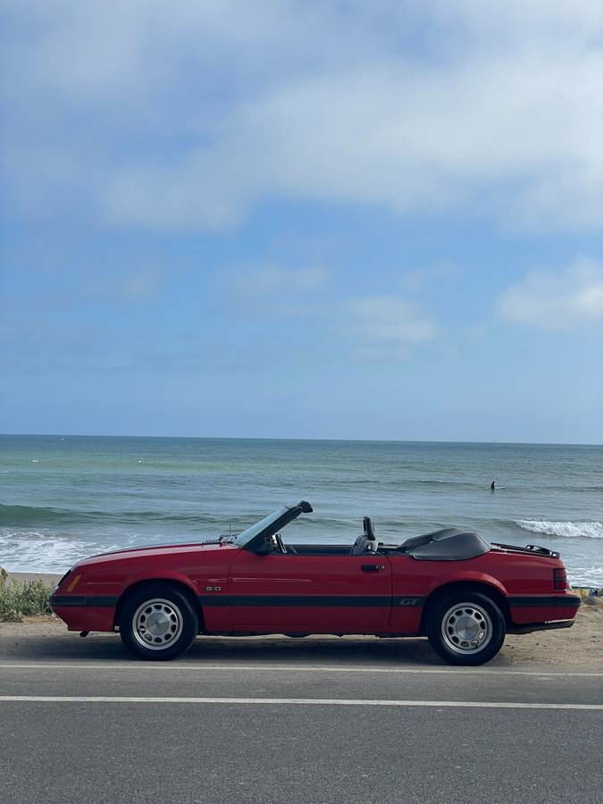 Ford-Mustang-1986-red