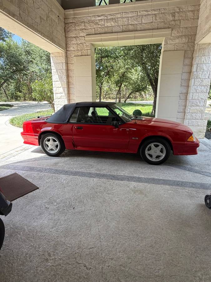 Ford-Mustang-1992-red