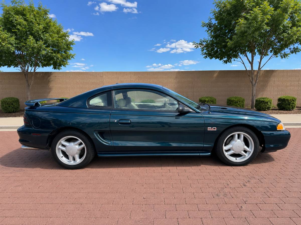 Ford-Mustang-1995-green