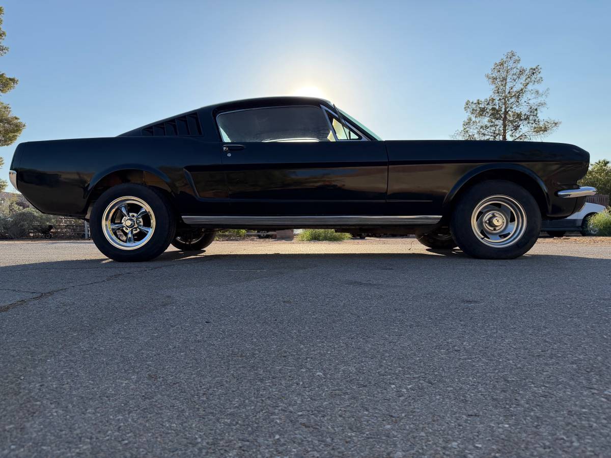 Ford-Mustang-fastback-conversion-1966-black