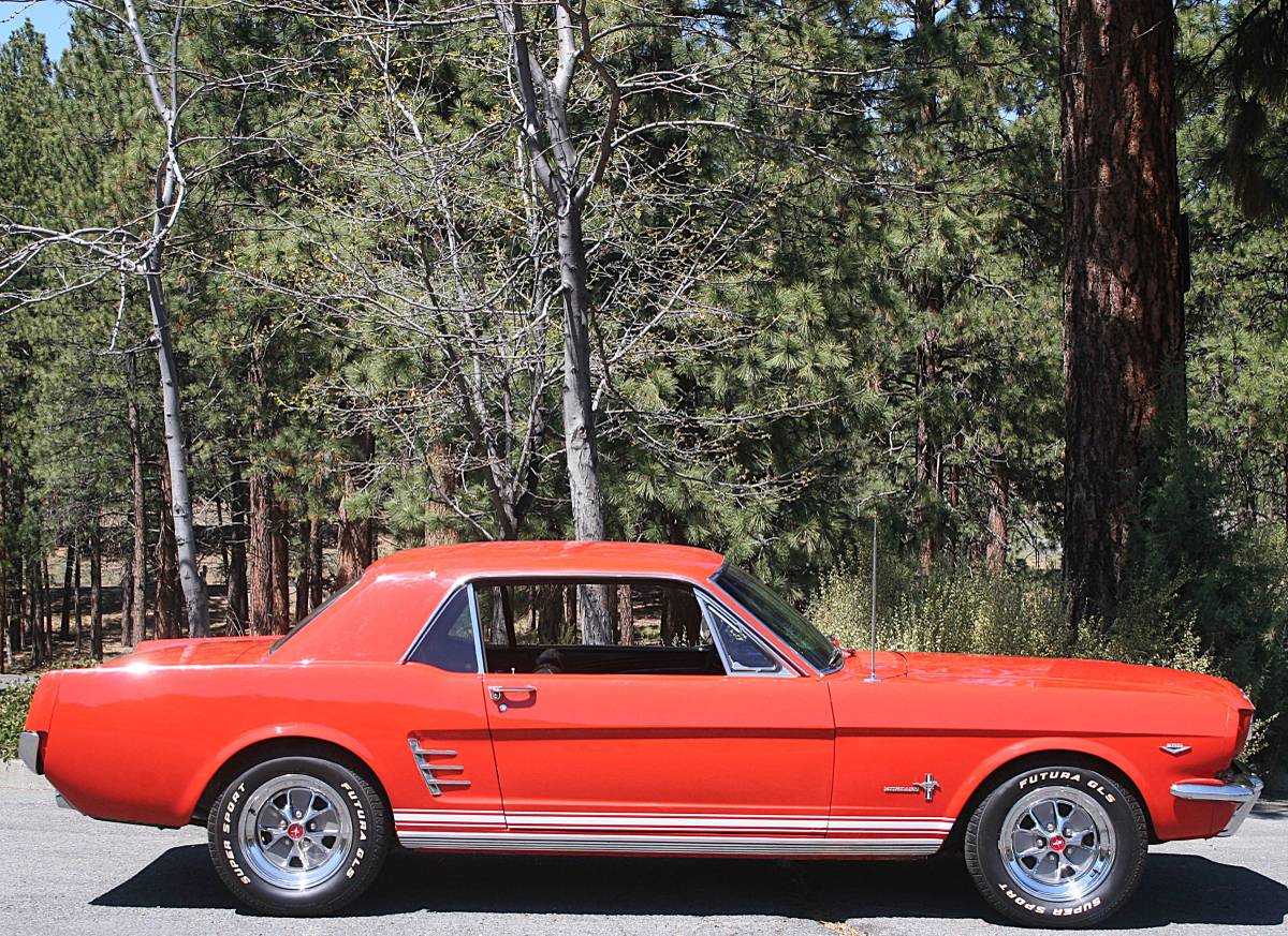 Ford-Mustang-gt-coupe-1966-red