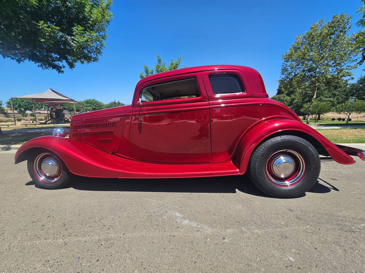 Ford-Phantom-super-coupe-1934-red