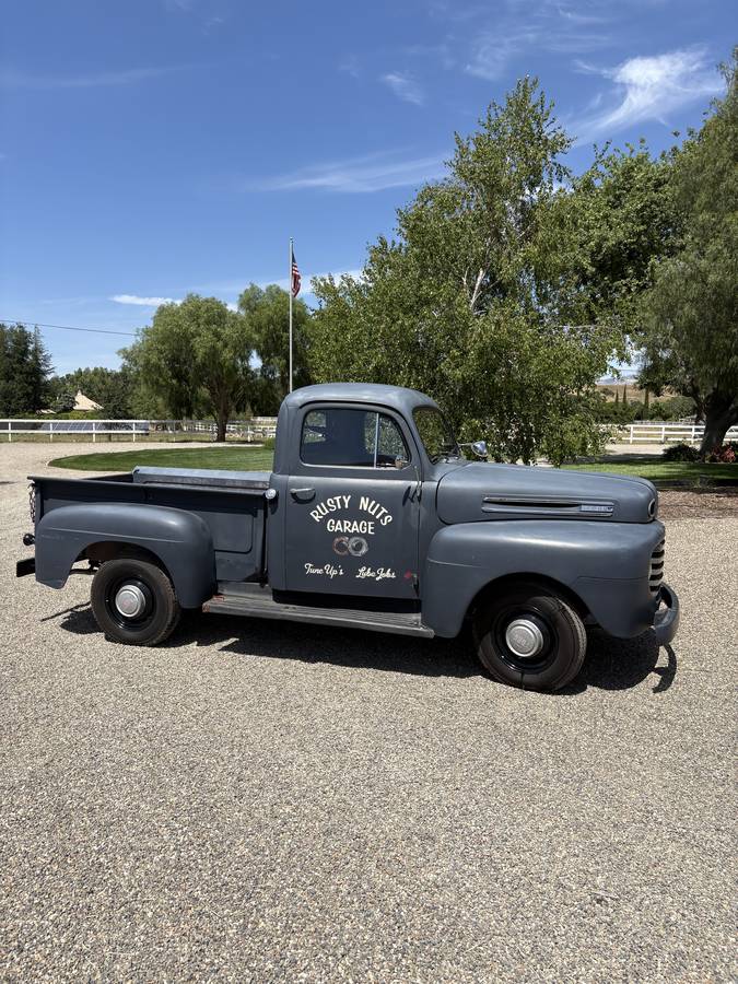 Ford-Pickup-1948-black