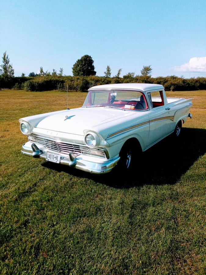 Ford-Rancero-1957-white