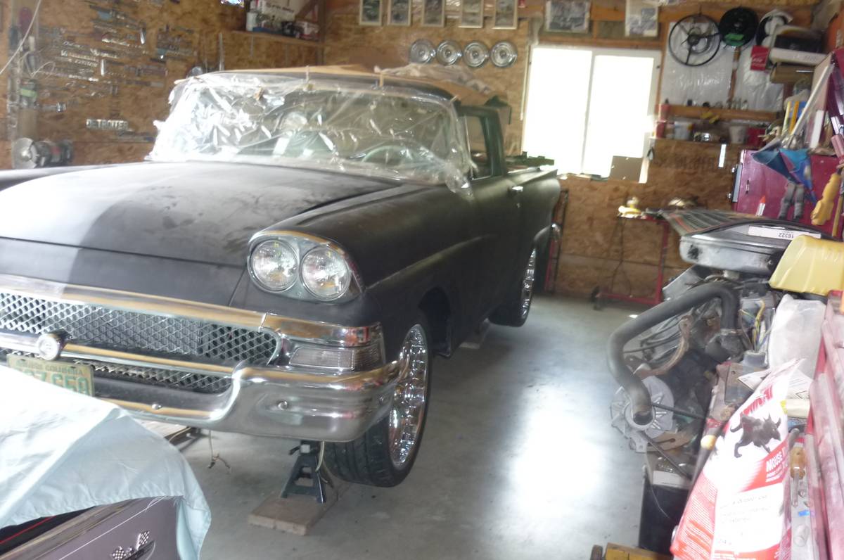 Ford-Ranchero-1958-black