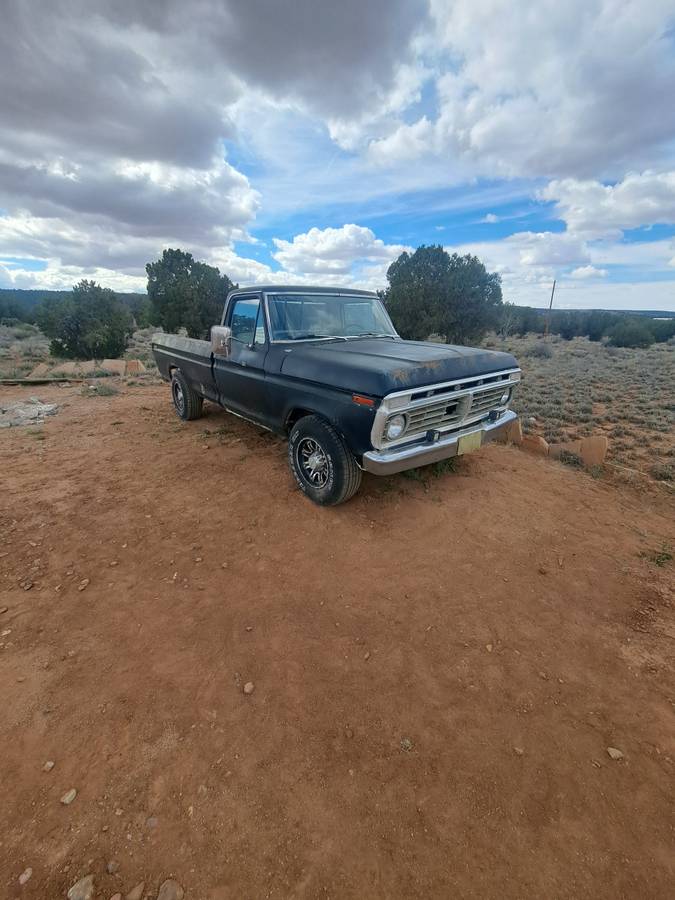 Ford-Ranger-1975-black