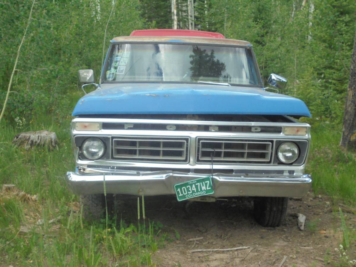 Ford-Ranger-4x4-1976-blue