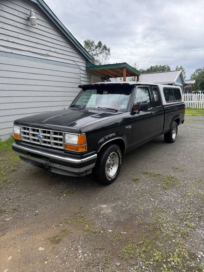 Ford-Ranger-xlt-1990-black