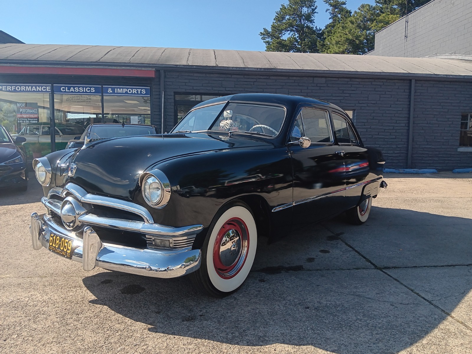Ford-SHOE-BOX-1950-Coupe-Gray