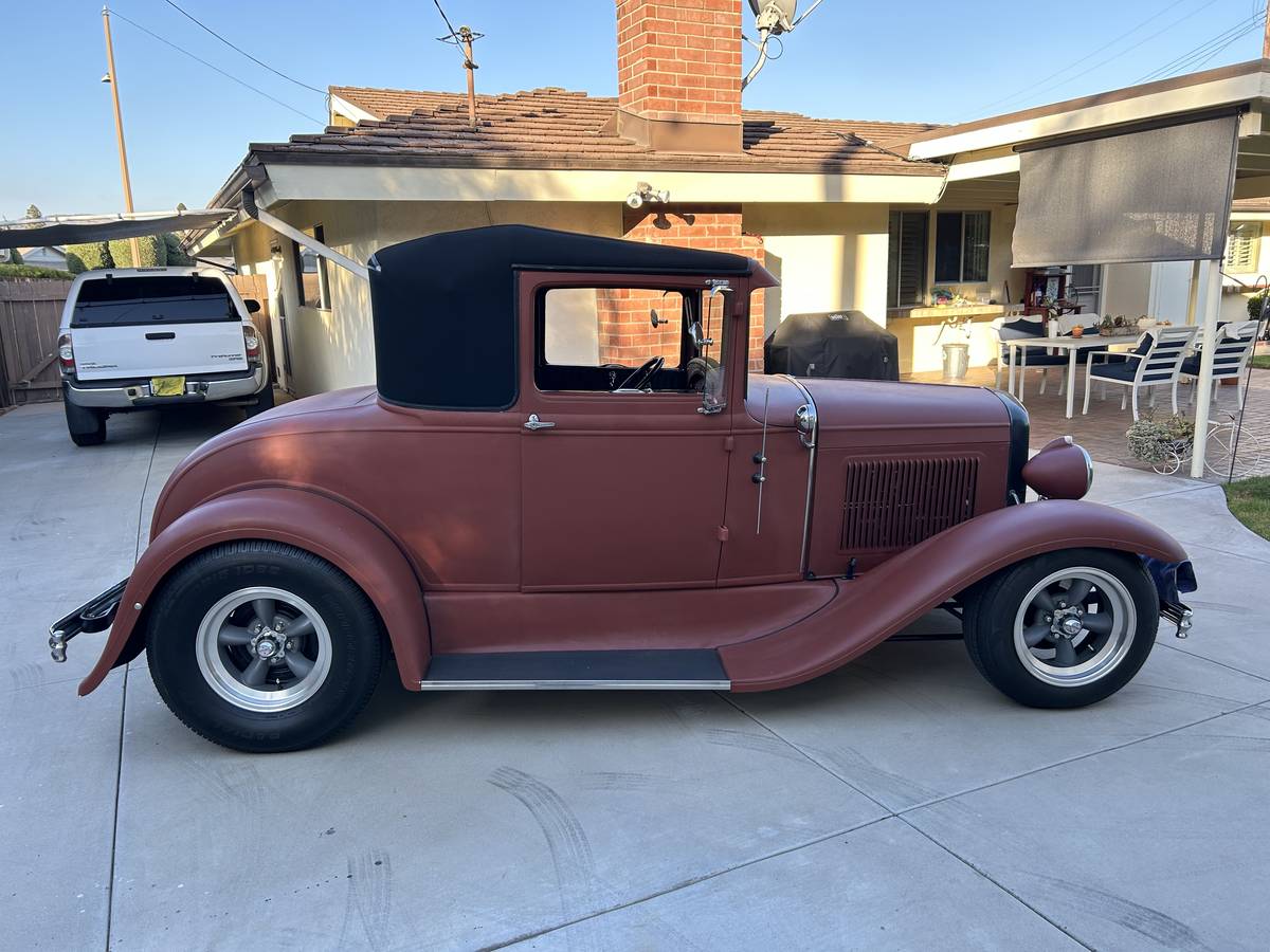 Ford-Sports-coupe-1931-red