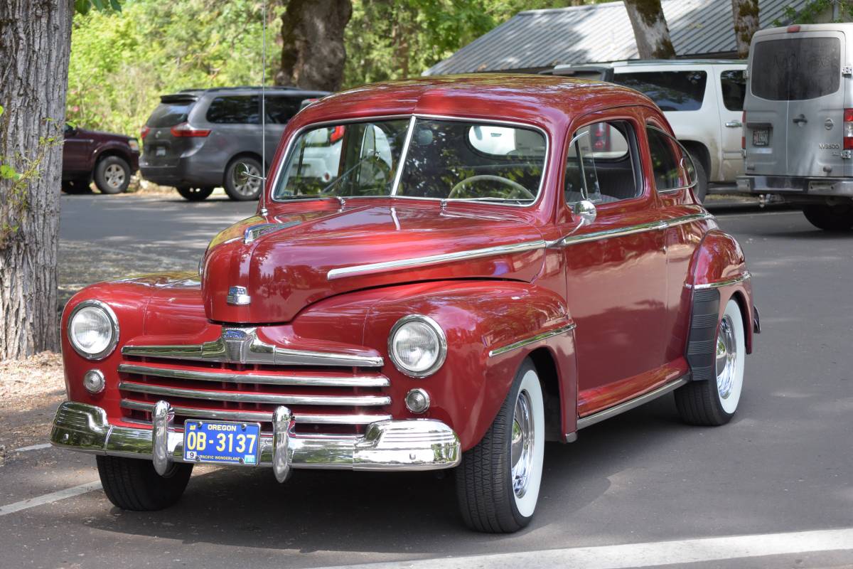 Ford-Super-deluxe-coupe-1948
