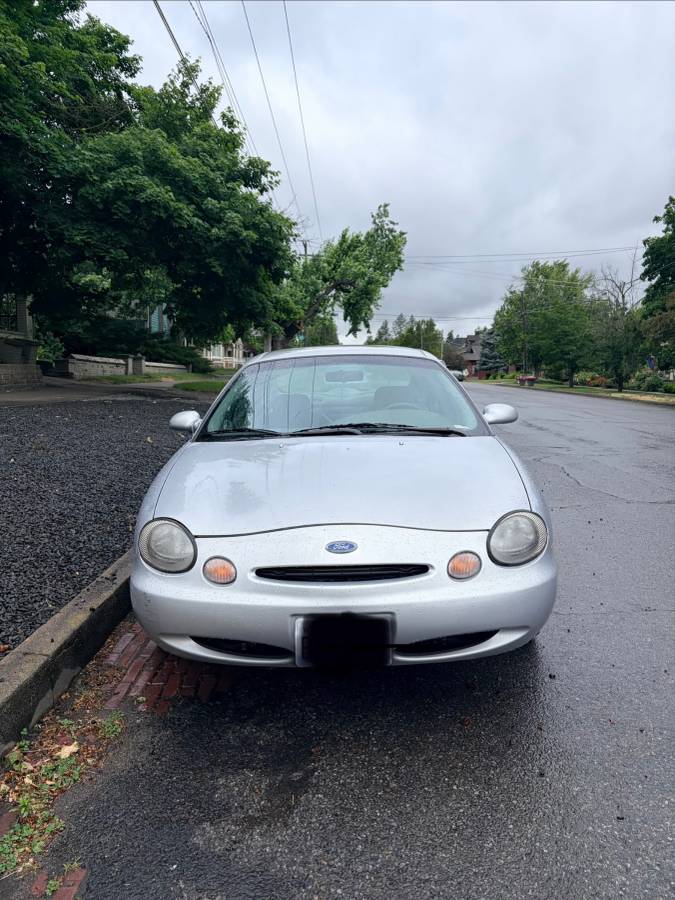 Ford-Taurus-1996