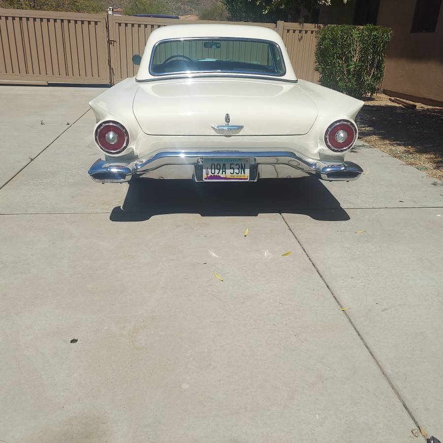 Ford-Tghunderbird-1957-white