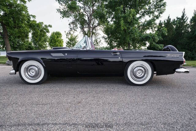 Ford-Thunderbird-1956