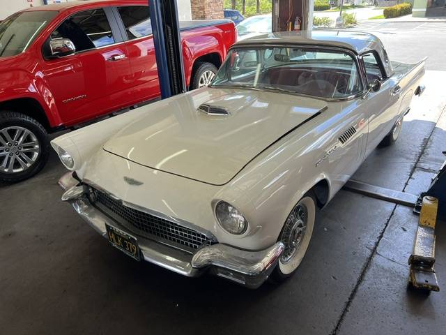 Ford-Thunderbird-1957-white