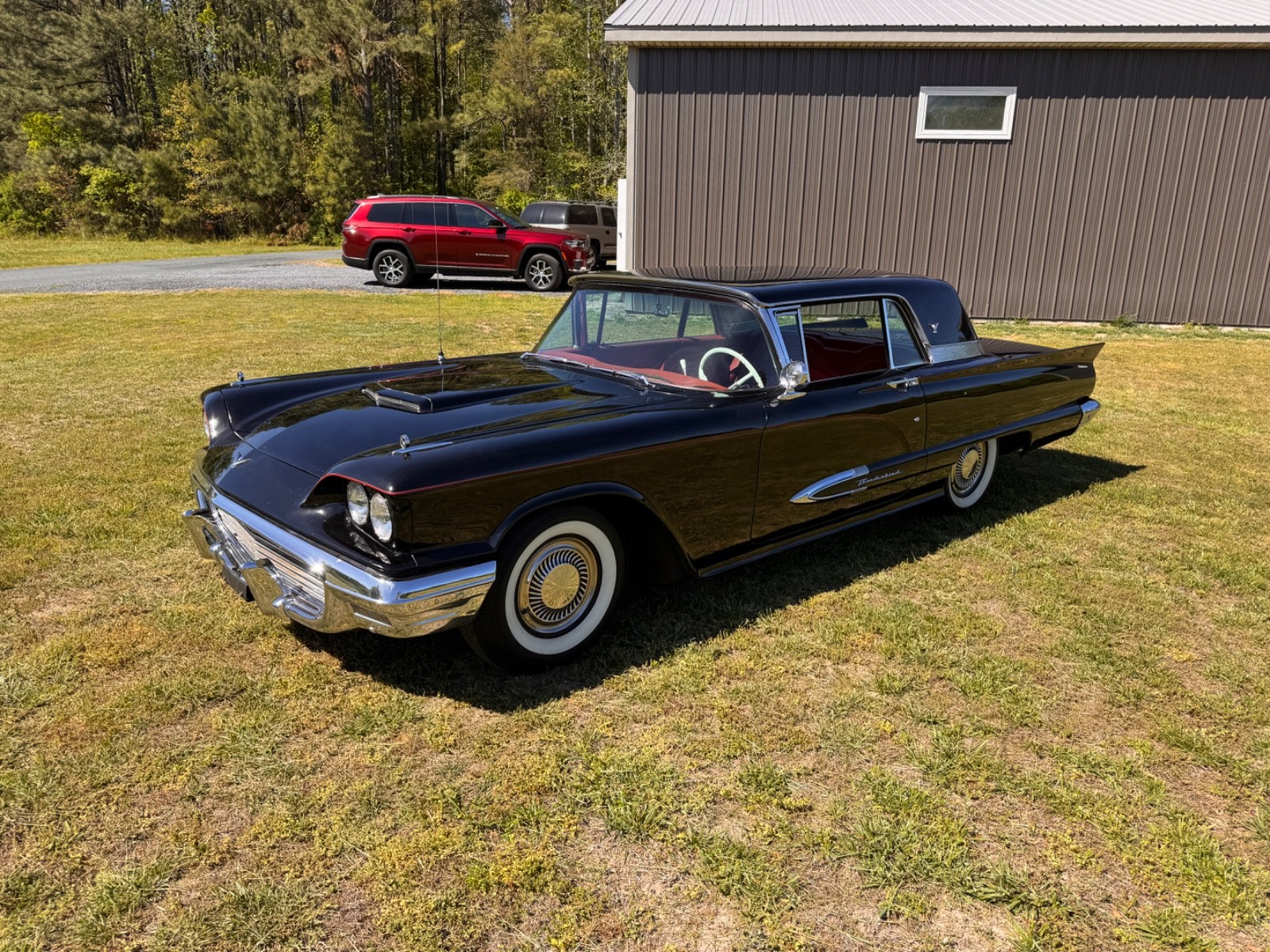 Ford-Thunderbird-1959-2-dr-Red