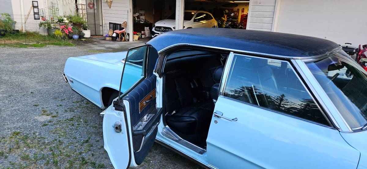 Ford-Thunderbird-1969-blue