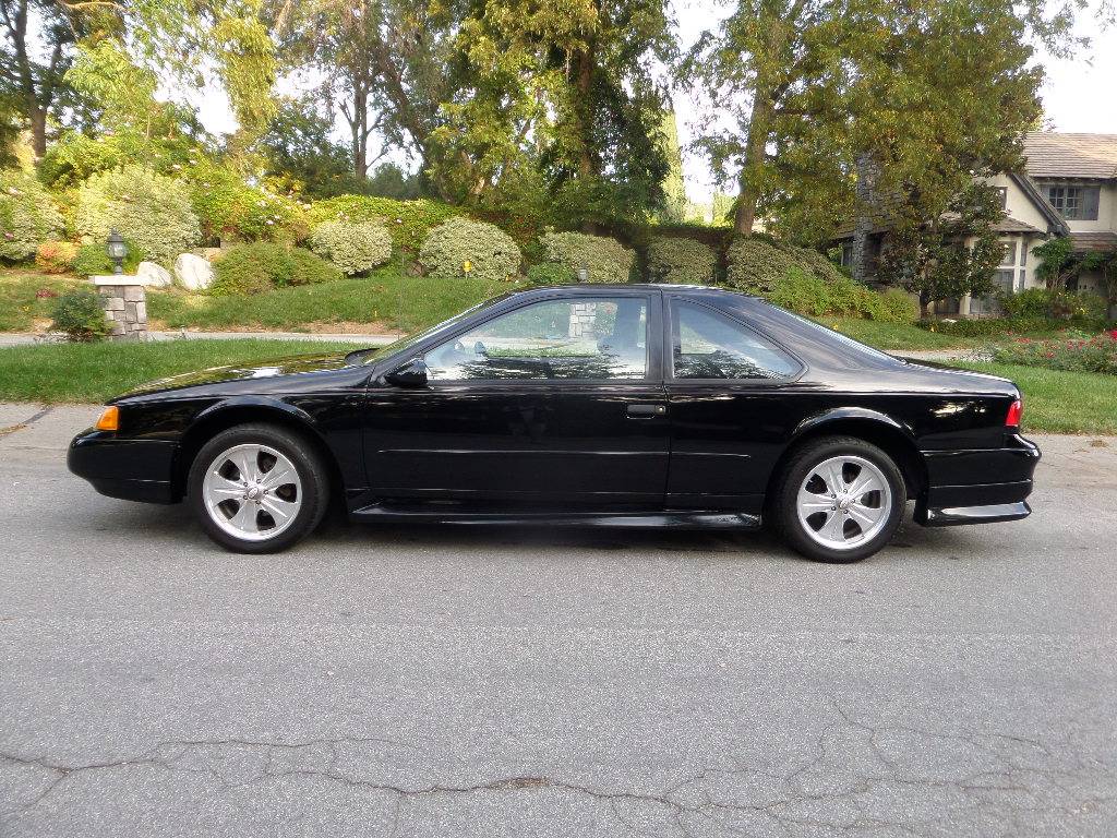 Ford-Thunderbird-1994