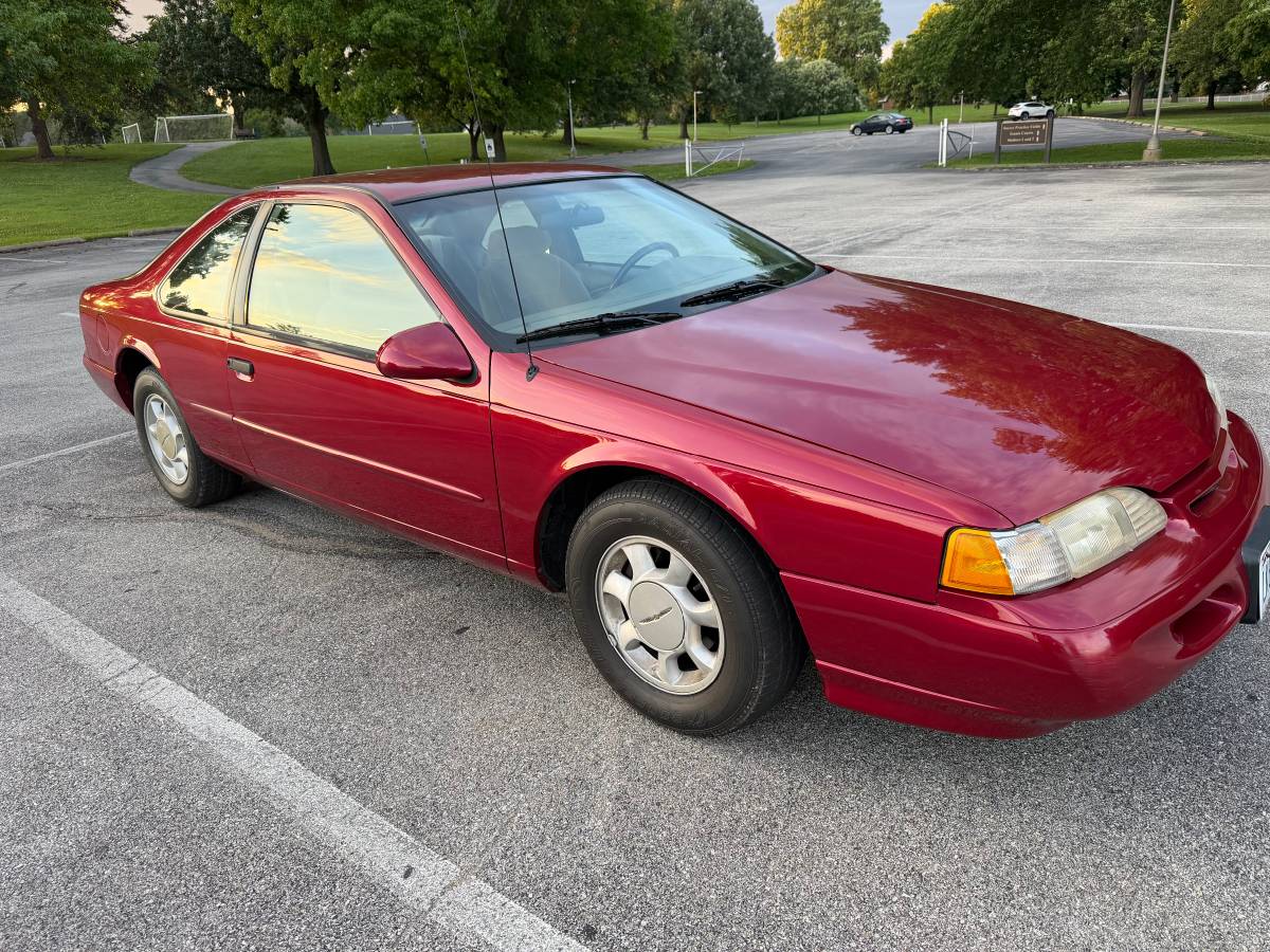 Ford-Thunderbird-1994