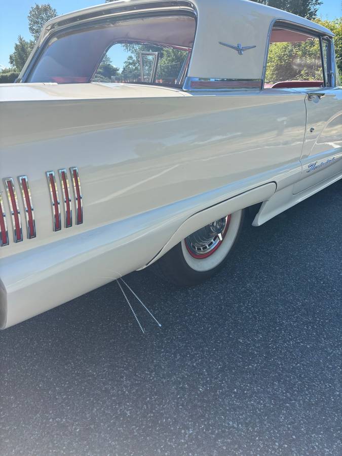 Ford-Thunderbird-coupe-1960-white