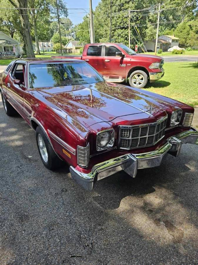 Ford-Torino-1976
