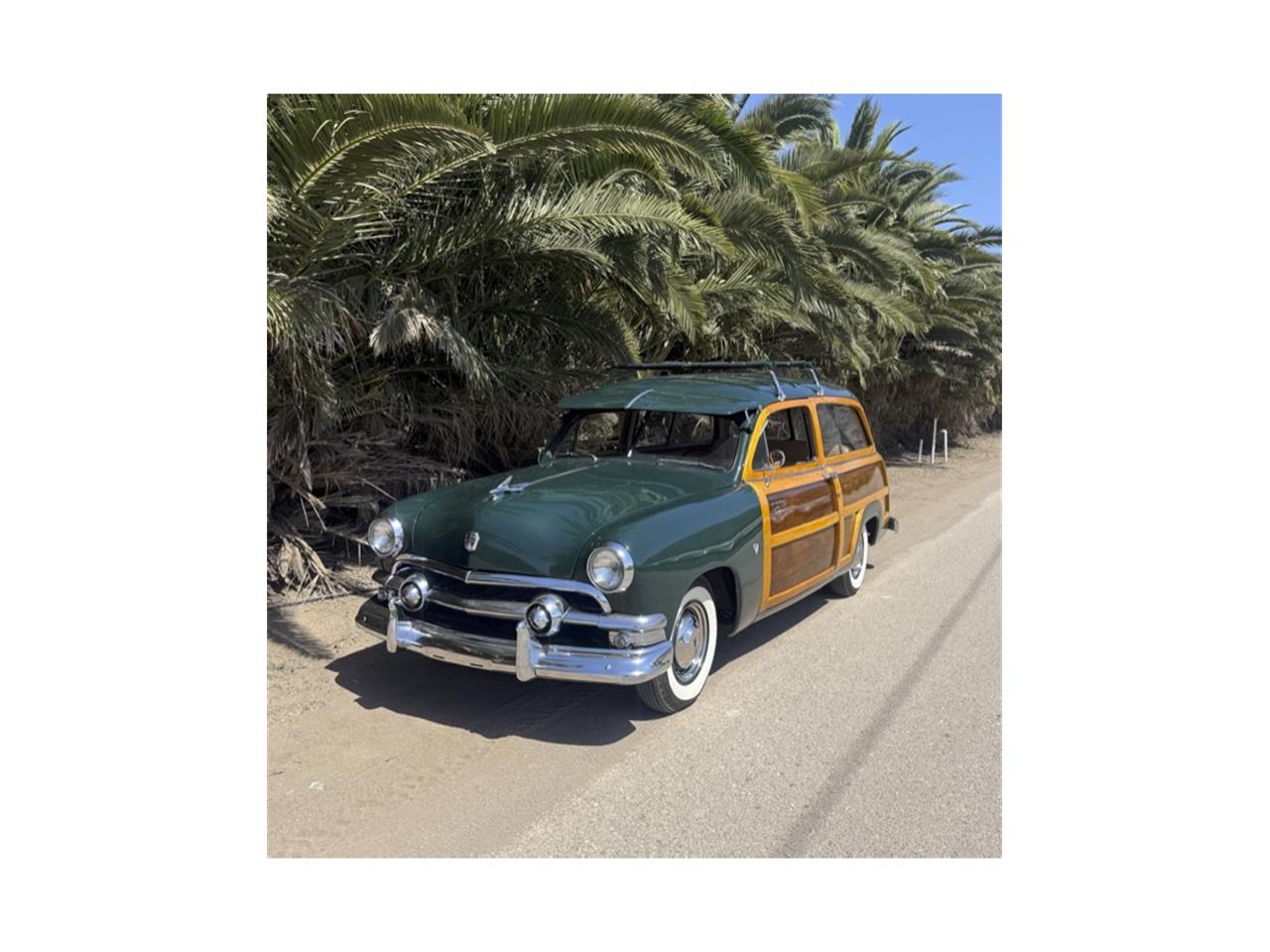 Ford-Woody-wagon-1951-Green-Tan