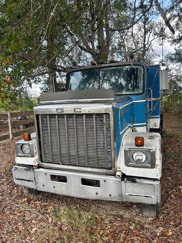 GMC General 1980