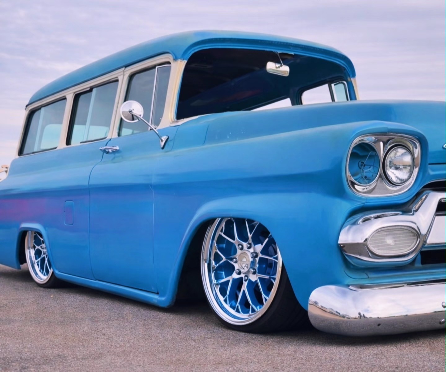GMC-Suburban-1959-SUV