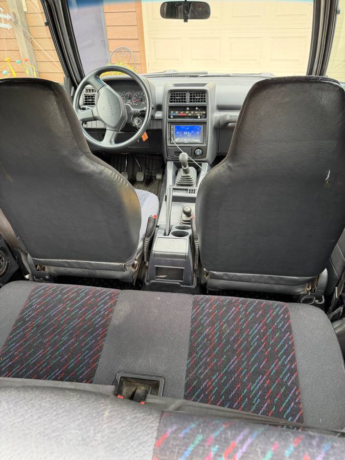 Geo-tracker-1995-black