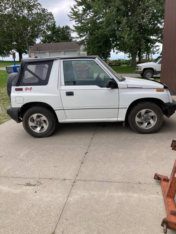 Geo-tracker-1996-white