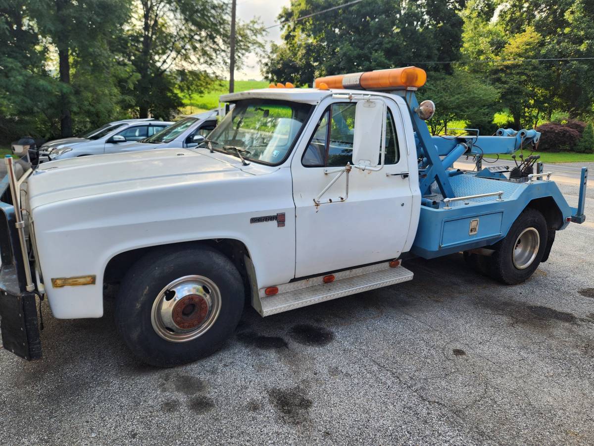 Gmc-3500-wrecker-1986