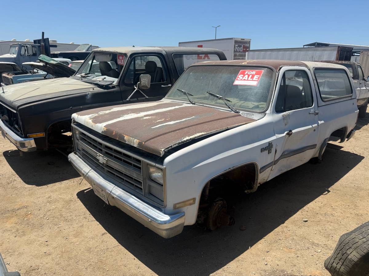 Gmc-Blazer-1986-white
