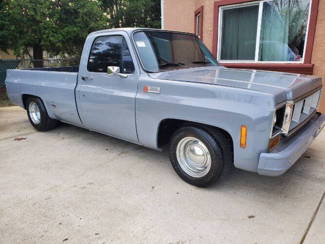 Gmc-Ck-1500-series-1974-Gray-Red
