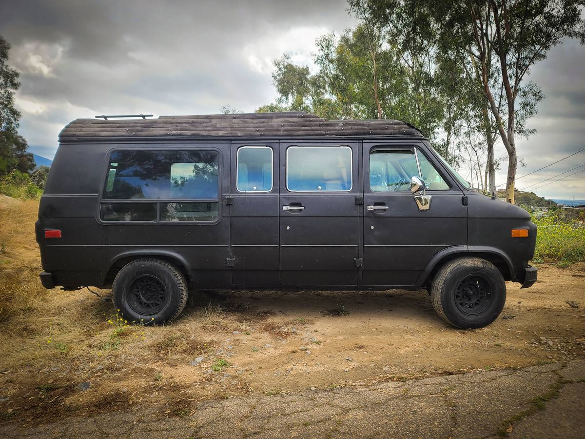 Gmc-G2500-vandura-1990-black