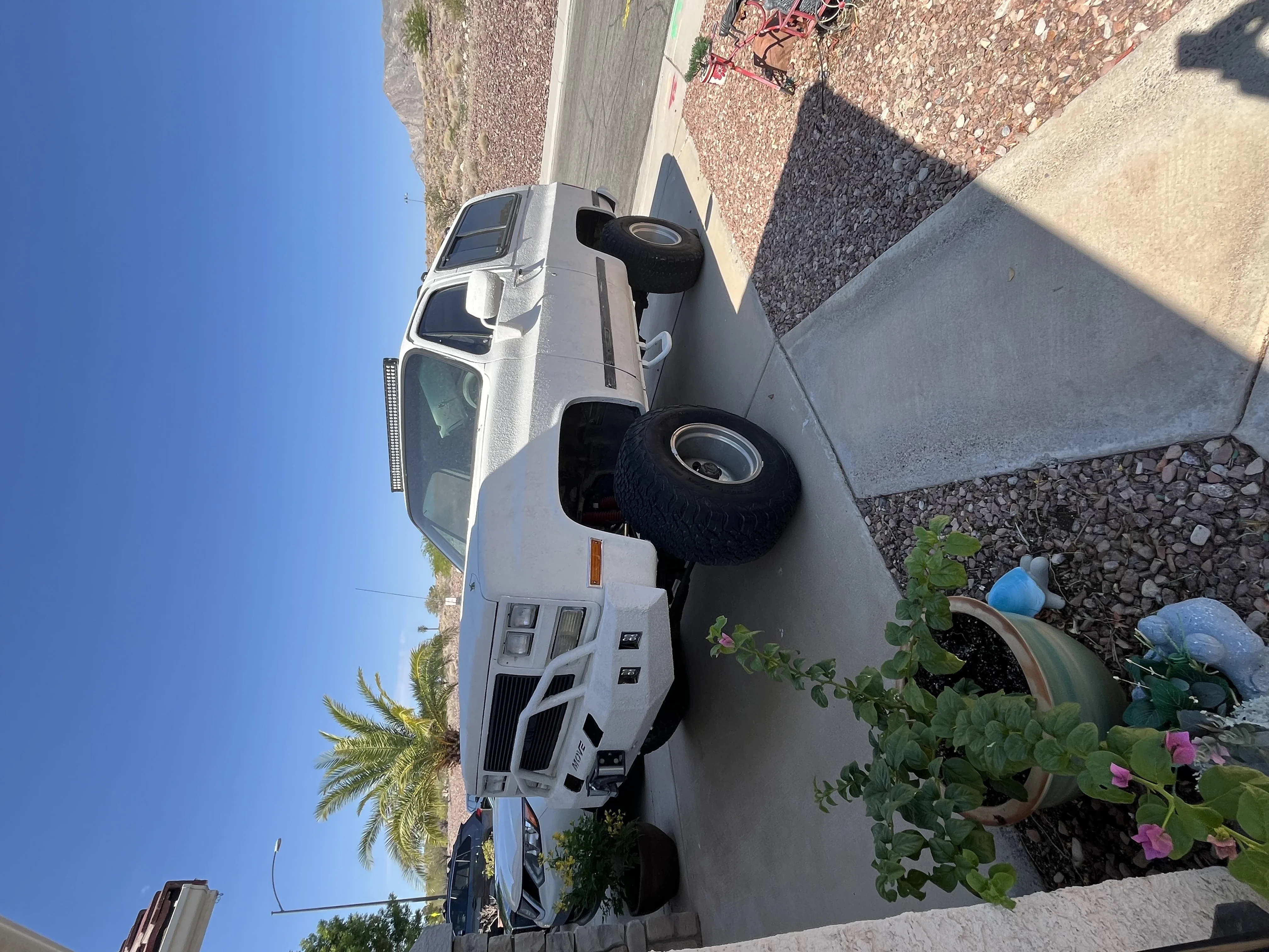 Gmc-Jimmy-4wd-1989-White-Red