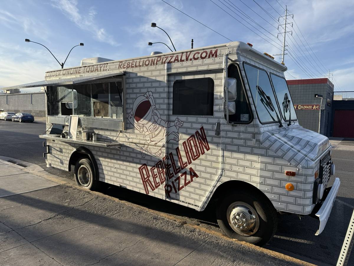 Gmc-P3500-grumman-trim-1995-custom