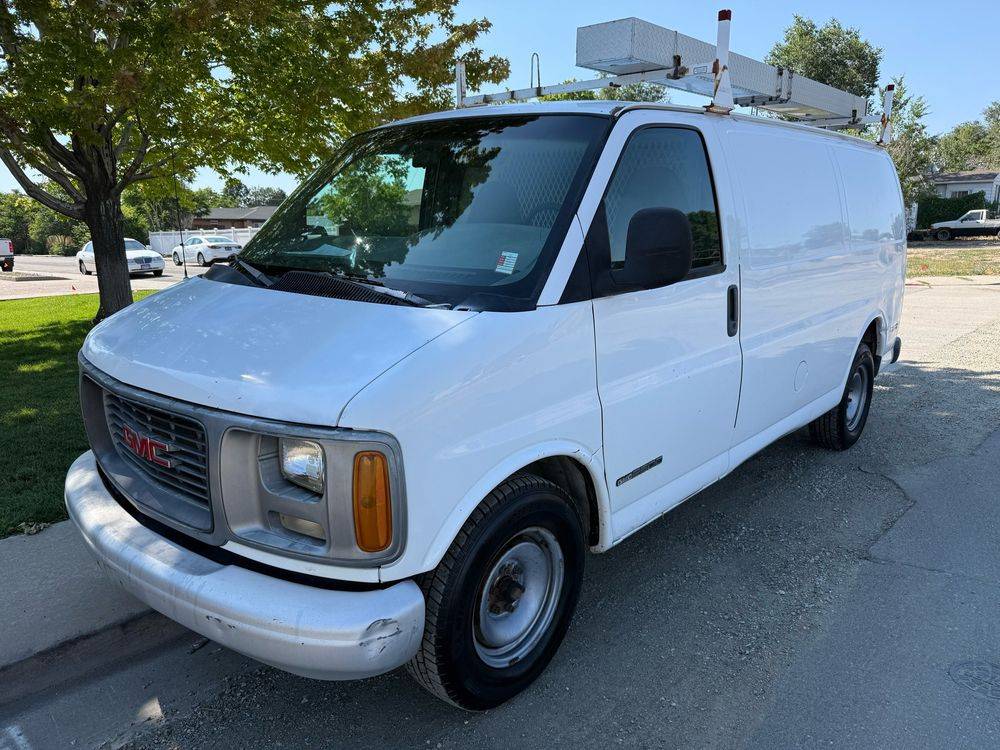 Gmc-Savana-1996-white