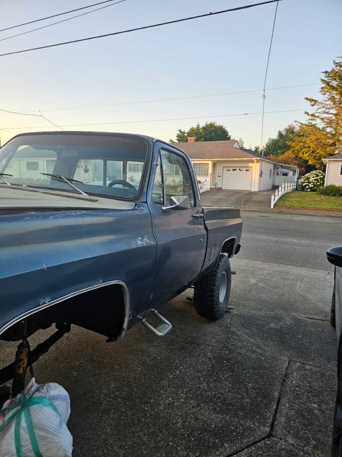 Gmc-Sierra-1500-1979-blue
