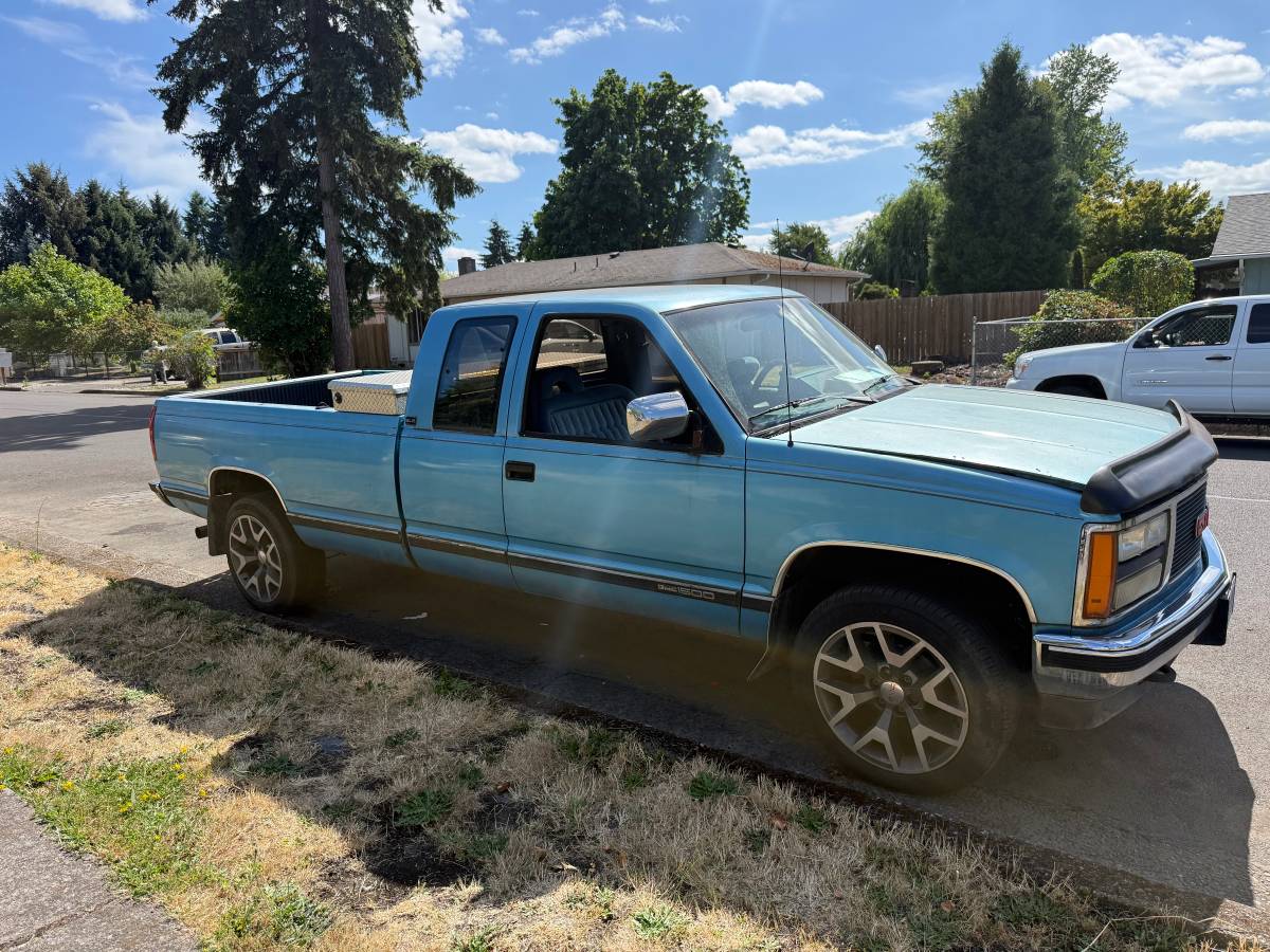 Gmc-Sierra-1500-4x4-extended-cab-long-bed.-1993-blue