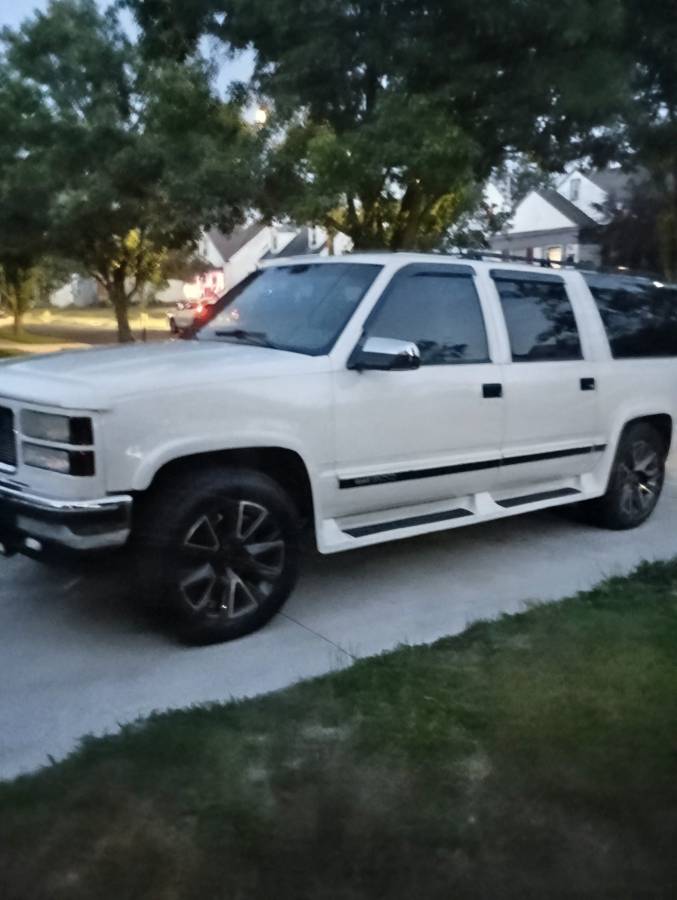 Gmc-Sierra-1500-suburban-4×4-1994-white